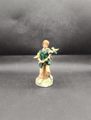 Статуэтка винтажная Im Stil Dresden &quot;Мальчик с двумя птичками&quot;, фарфор, 15 см, Германия, 1970-80гг.