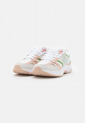 Tommy Hilfiger MODERN PREP RUNNER Trainers white MODERN PREP RUNNER Кроссовки белый