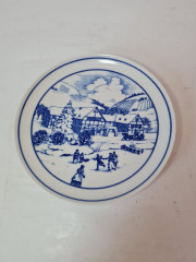 Сервировочная тарелка винтажная Hutschenreuther в бело-синих тонах &quot;Зимний день&quot;, 20 x 2,5 см, Германия, 1960-70гг.