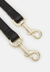 Tommy Hilfiger CHIC BUCKET Handbag black CHIC BUCKET сумочка черный