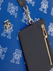 Tommy Hilfiger ICONIC TOTE MONO Tote bag ultra blue ICONIC TOTE MONO Сумка-тоут ультра синий