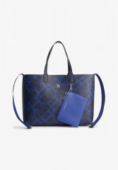 Tommy Hilfiger Monogram Iconic  Across body bag space blue mix Monogram Iconic — сумка через плечо космический синий микс