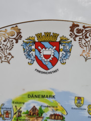 Тарелка декоративная винтажная "Курорты Северного моря", фарфор, 26.5 см, Германия, 1970-80гг.