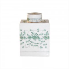 Meissen Meissen  'Neuer Ausschnitt - Indische Malerei 2 mit Kante grun Goldpunkte mit Goldrand' Dose 10 cm Мейсен &quot;Новая секция - Индийская роспись 2 с краем из зеленых золотых точек с золотым ободком&quot; коробка 10 см