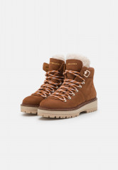 Tommy Hilfiger OUTDOOR FLAT Winter boots natural/cognac OUTDOOR FLAT Зимние сапоги натуральный/коньяк