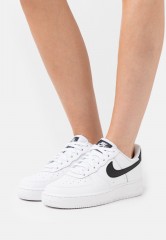 Nike Sportswear WMNS AIR FORCE 1 #x27;07 REC Sneaker low white/black WMNS AIR FORCE 1 #x27;07 REC Низкие кроссовки женские белый черный