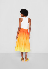 Tommy Hilfiger TOMMY HILFIGER X ANDY WARHOL SUNSET SKIRT A-line skirt orange ЮБКА TOMMY HILFIGER X ANDY WARHOL SUNSET Юбка-трапеция апельсин