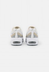 Nike Sportswear AIR MAX 95 Sneaker low summit white/wolf grey/white AIR MAX 95 низкие кроссовки женские вершина белый/волчий серый/белый
