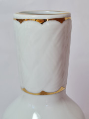 Ваза винтажная JRJS с золотистым геометричным декором и окантовкой, фарфор, 25.5 см, Германия, 1960-70гг.