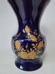 Bareuther Waldsassen Bavaria Ваза кобальт, темно-синий фарфор с позолоченным цветочным декором, 19,5 x 12,5 см, Германия, 1960-70гг.