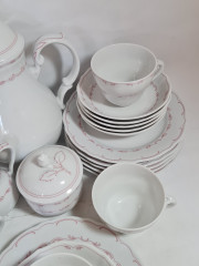 Сервиз чайный винтажный Bavaria на 6 персон, бело-красный декор, фарфор, Германия, 1960-70гг.