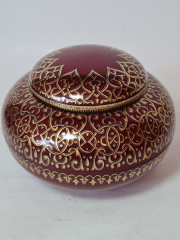 Емкость для хранения винтажная Im Stil Tchibo с крышкой, бордо с золотым узором, керамика, 14 см, Германия, 1960-70гг.