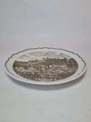 Тарелка декоративная винтажная Hutschenreuther, белый фарфор с рисунком в коричневых тонах &quot;Винодельческие районы Германии&quot;, 20 x 2,5 см, Германия, 1960-70гг.