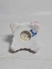 Подсвечник винтажный AK Kaiser &quot;Розы&quot; на ножках, фарфор, 5 см, Германия, 1960-70гг.