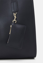 Tommy Hilfiger CITY SUMMER TOTE Tote bag space blue CITY SUMMER TOTE Сумка-тоут космический синий