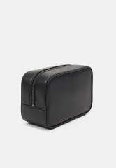 Tommy Hilfiger MODERN WASHBAG UNISEX Wash bag black MODERN WASHBAG UNISEX Мешок для стирки черный