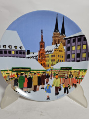 Тарелка декоративная винтажная Royal Tettau Bavaria &quot;Рождественская ярмарка в Нюрнберге&quot;, фарфор, 19.5 см, Германия, 1970-80гг.