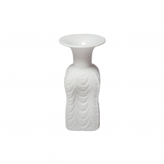 Konigl.pr.Tettau Белая фарфоровая ваза с рельефным рисунком, 12,5 x 6 см, Германия, 1960-70гг.