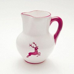 Gmundner Keramik Gmundner Keramik Bordeauxroter Hirsch Krug Wiener Form 1 L / h: 8,8 cm Gmundner ceramics Кувшин из бордоского благородного оленя венской формы 1 л / высота: 8,8 см