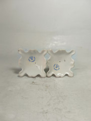 Подсвечники винтажные Fena Porzellan на 1 свечу с объемным декором в виде роз, фарфор, 2 шт., 6 см, Германия, 1960-70гг.