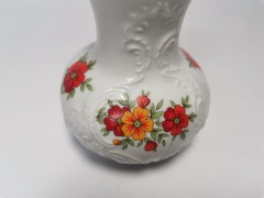 Royal Porzellan Bavaria KPM Germany Handarbeit, Королевский фарфор Бавария КПМ Фарфоровая вазочка с цветами на рельефном фоне 12см, 1974г