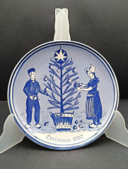 Тарелка декоративная винтажная Delft Blauw Konig &quot;Рождество&quot;, ручная роспись, фарфор, 16 см, Голландия, 1980 год.