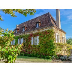 CALVENDO Puzzle CALVENDO Puzzle Ehemaliges Pfarrhaus in einem Dorf im schwarzen Perigord Пазл CALVENDO Puzzle Бывший дом священника в деревне Черный Перигор