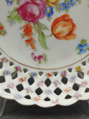 Тарелка сервировочная винтажная Schumann с изображением яркого букета, вырубной фарфор, 17 см, Германия, 1960-70гг.
