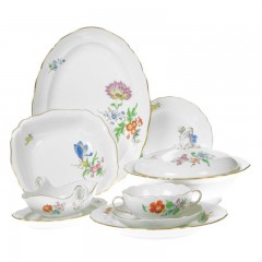 Meissen Meissen  'Neuer Ausschnitt - Blume 3 schrag bunt mit Goldrand' Tafelservice 6 Personen 28-tlg. Meissen &quot;New cut - 3 цветка по диагонали с золотой каймой&quot; Сервиз на 6 персон, 28 предметов.