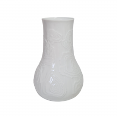 Ваза винтажная AK Kaiser, белая с объемным декором, фарфор, 13 см, Германия, 1970-80гг.