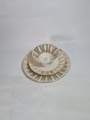 Чайное трио винтажное Im Stil Winterling Marktleuthen Bavaria &quot;Розовые розы в золотом орнаменте&quot;, фарфор, Германия, 1960-70гг.