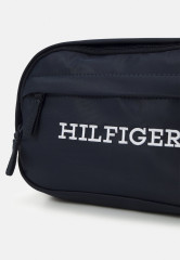Tommy Hilfiger CORPORATE BUMBAG UNISEX Across body bag space blue CORPORATE BUMBAG UNISEX Сумка через плечо космический синий