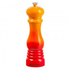 Le Creuset Le Creuset  'Muhlen' Salzmuhle Ofenrot h: 21 cm Соляная мельница Le Creuset &quot;Mills&quot; красная, высота: 21 см